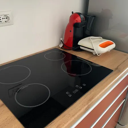 Elegant Kompleksi Magnet * Tiran